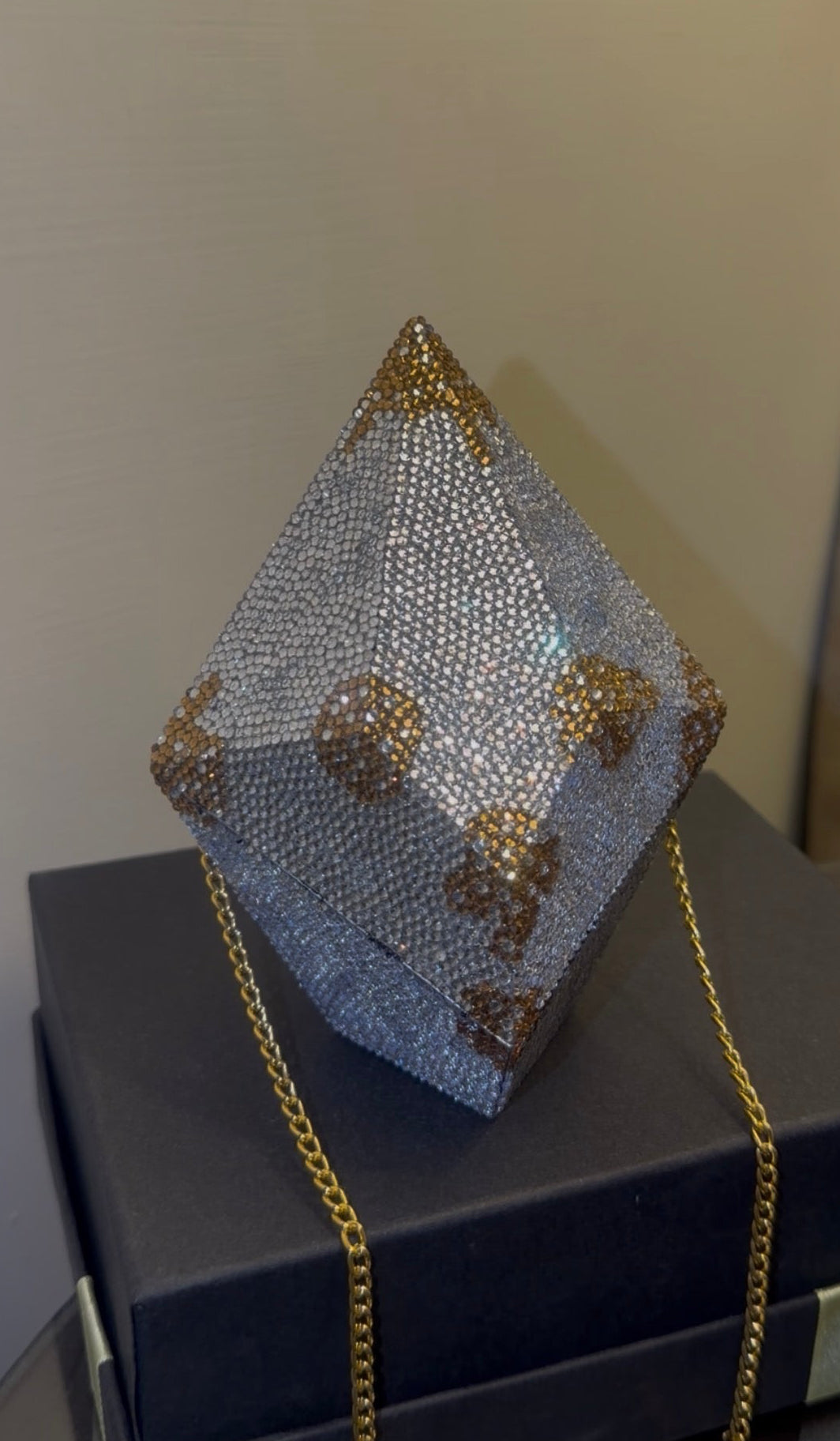 Diamond Clutch